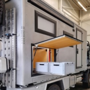 Offroader Ausbau mit Schwerlastauszügen für Euroboxen