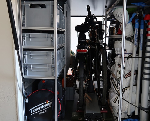 Wohnmobil-Heckausbau speziell für die Golfausrüstung